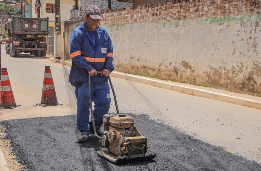 Operação Tapa-buraco levou mais de 1.800 toneladas de asfalto para 124 ruas da capital