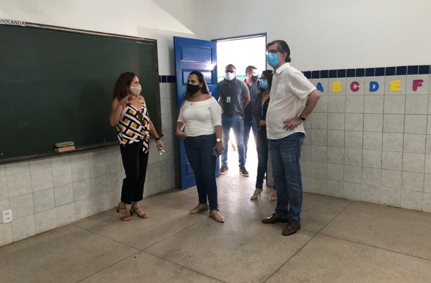 Secretário visita escolas da parte alta de Maceió