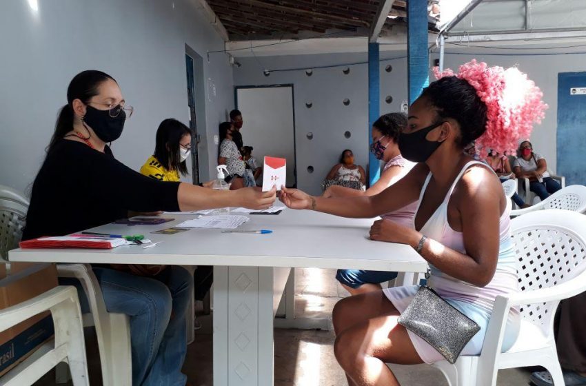 Assistência Social libera auxílio-moradia e cartões alimentação às famílias da Orla Lagunar