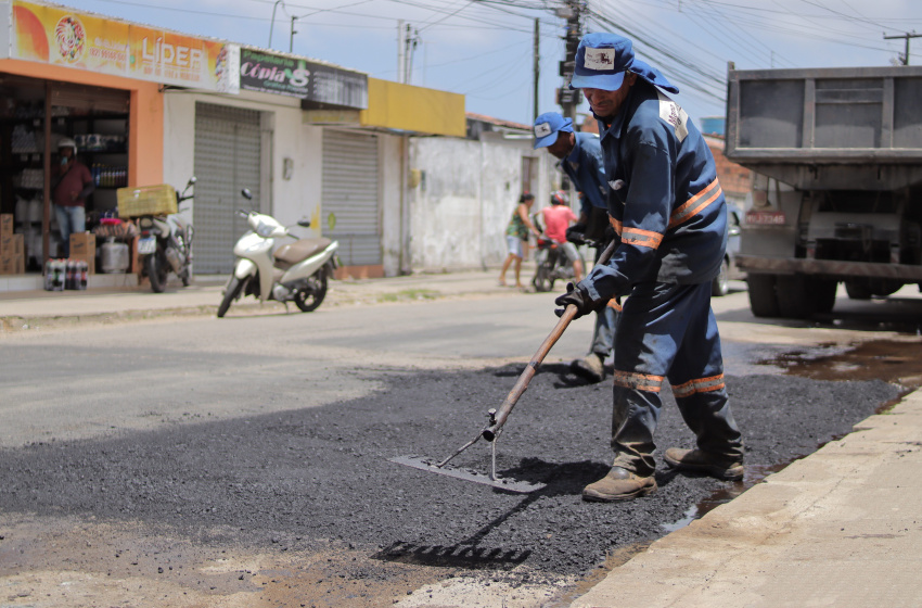 Infraestrutura utiliza mais de 1000 toneladas de asfalto e recupera mais de 80 vias em Maceió
