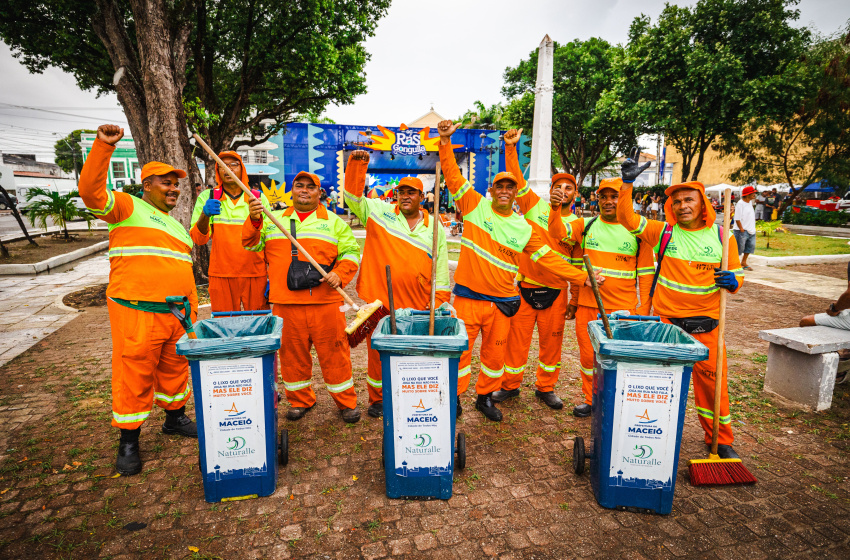 Agentes de limpeza recolheram mais de 120 toneladas de resíduos no Carnaval