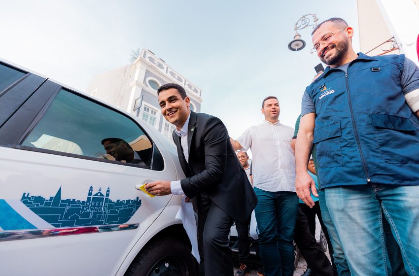 Prefeito JHC lança aplicativo Táxi Rio Maceió e possibilita novas oportunidades para taxistas