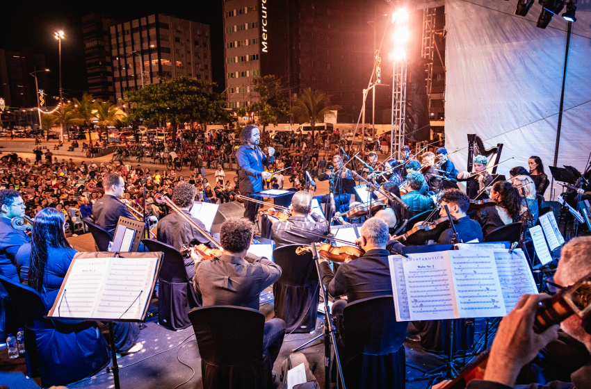 Orquestra Filarmônica de Alagoas emociona o público com concerto na Praça Multieventos