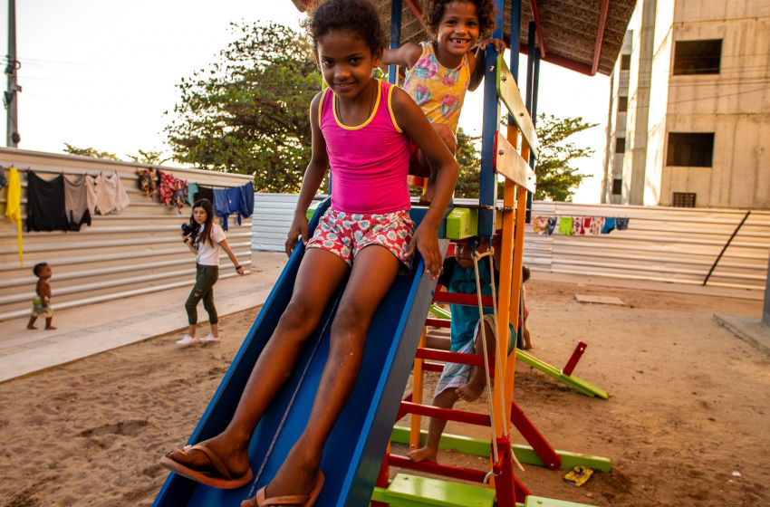 Infraestrutura instala parquinho infantil nos primeiros prédios do Parque da Lagoa