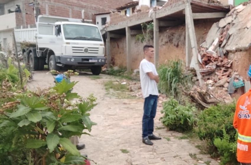 Prefeitura inicia intervenções em grotas para evitar desabamento de residências