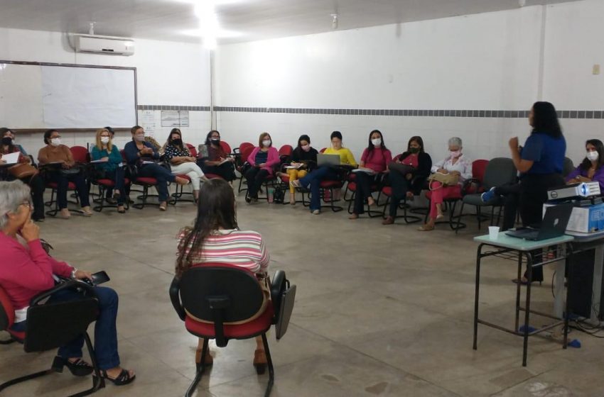 Educação promove formação para psicólogos da rede