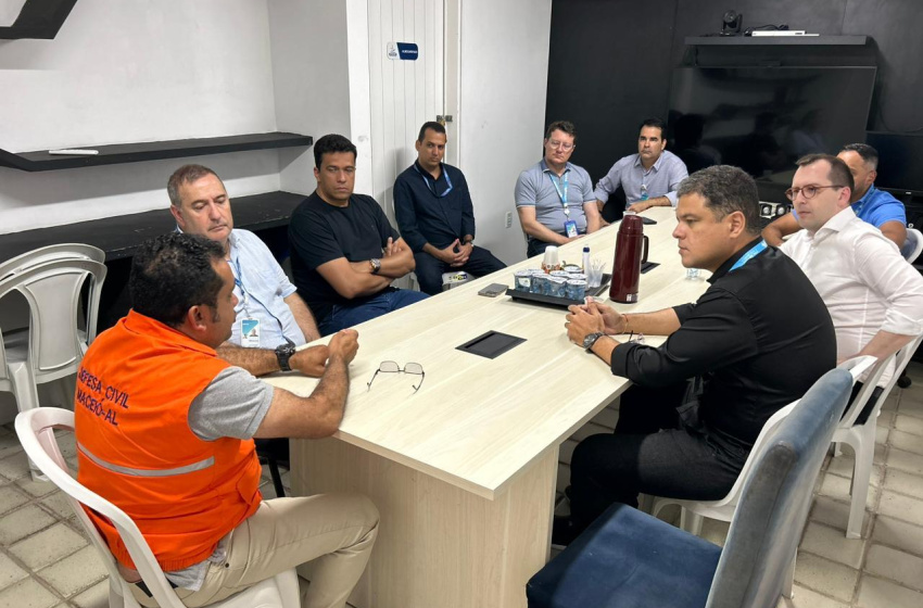 Defesa Civil se reúne com representantes da Caixa Econômica e esclarece dúvidas sobre risco de colapso em Maceió