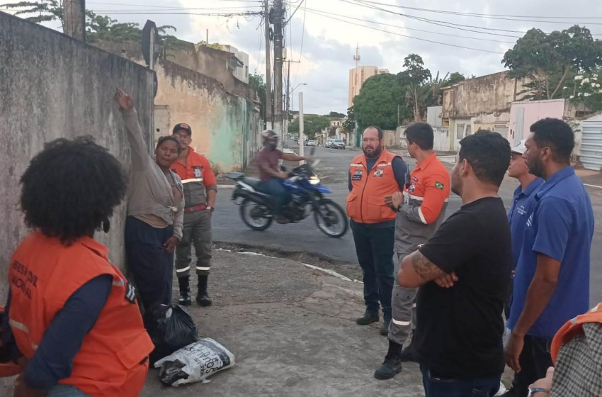 Equipes do município fazem divulgação para encontrar família de mulher resgatada nas ruas do Pinheiro