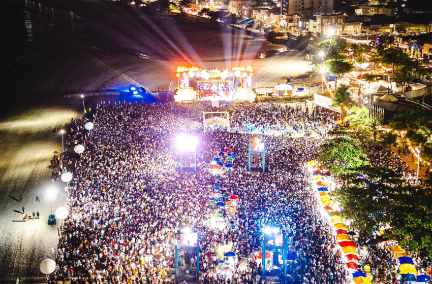 Público supera expectativa e lota o Verão Massayó no terceiro dia de shows