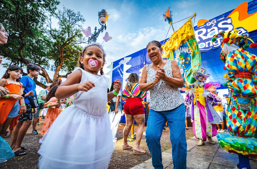 Bloco Turminha do Parque desfila no Corredor Vera Arruda neste domingo (16)