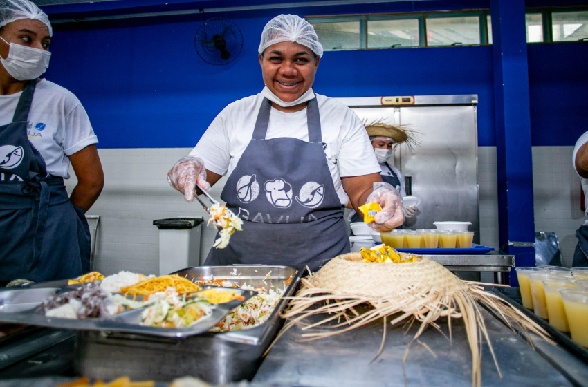 Restaurante Popular celebra São João com programação especial
