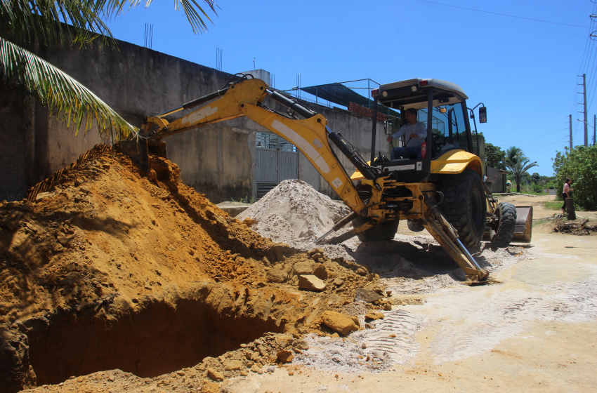 Prefeitura de Maceió leva sistema de drenagem para via da Serraria