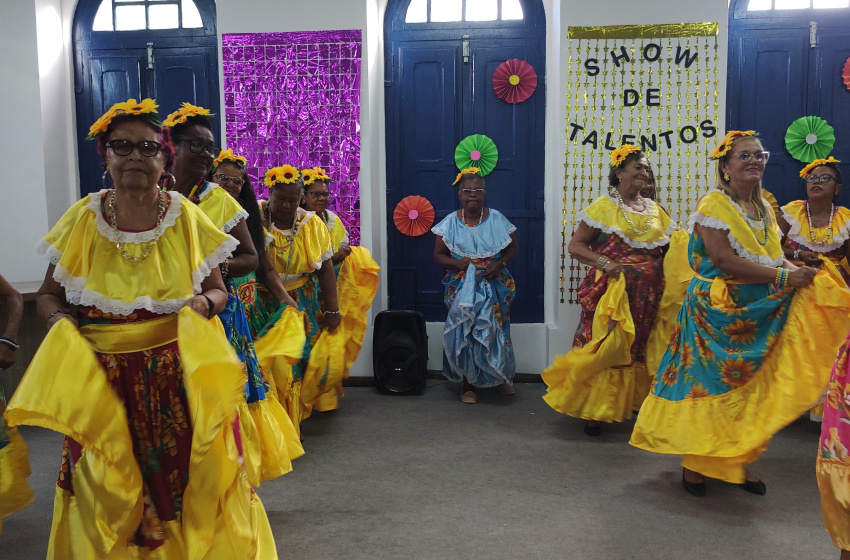 Show de Talentos resgata identidade artística e cultural dos idosos do Serviço de Convivência