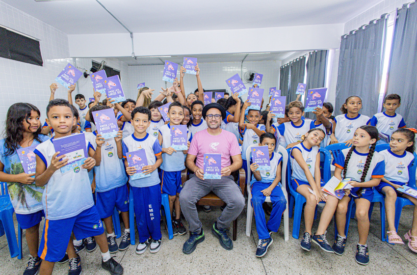 Autor de livros infantojuvenis participa de conscientização ambiental em escolas municipais