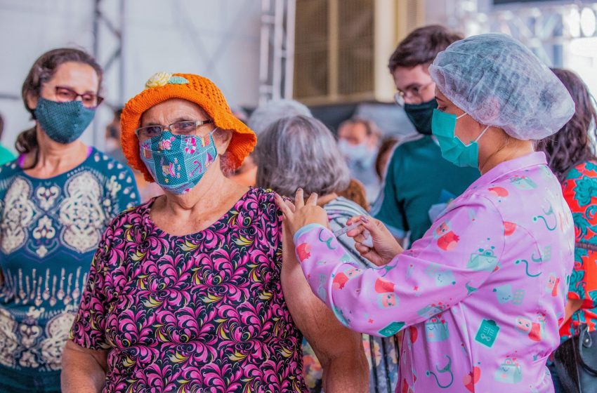 Maceió mantém recorde e vacina mais de 6 mil pessoas num único dia