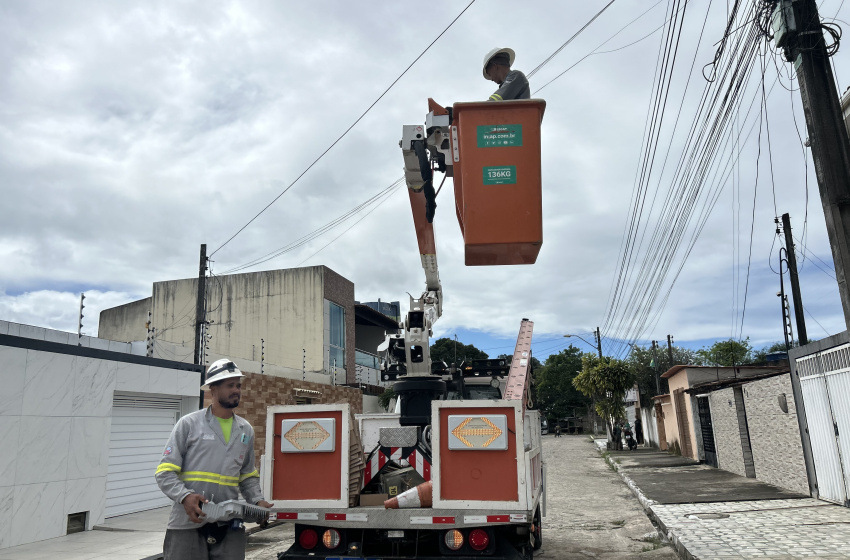 Moradores do Eustáquio Gomes comemoram chegada da iluminação 100% LED