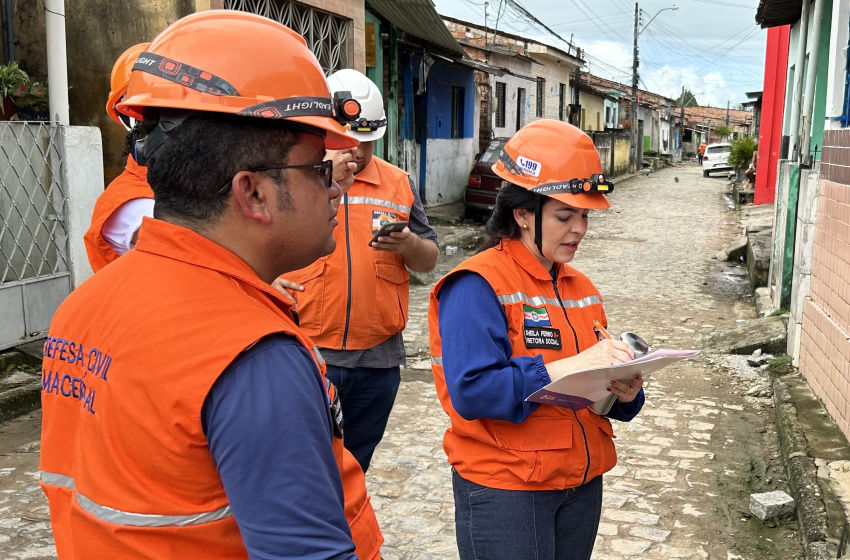 Defesa Civil de Maceió realiza levantamento social no bairro Bom Parto