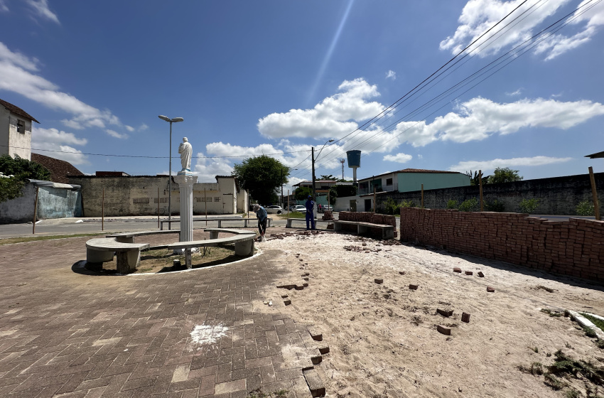 Secretaria de Infraestrutura começa obra de revitalização na Praça do Canaã