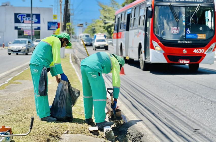 Mutirão leva serviços de limpeza para Avenida Fernandes Lima