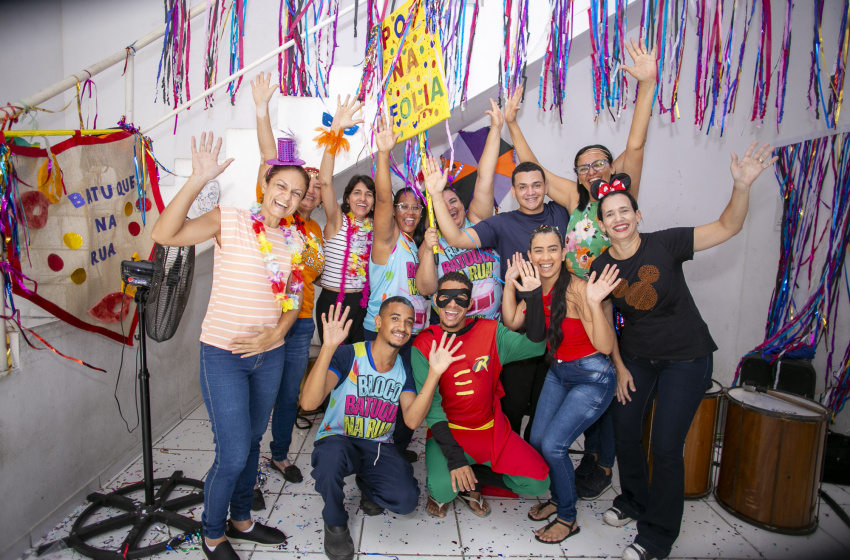 Carnaval no Centro Pop leva alegria e descontração aos usuários