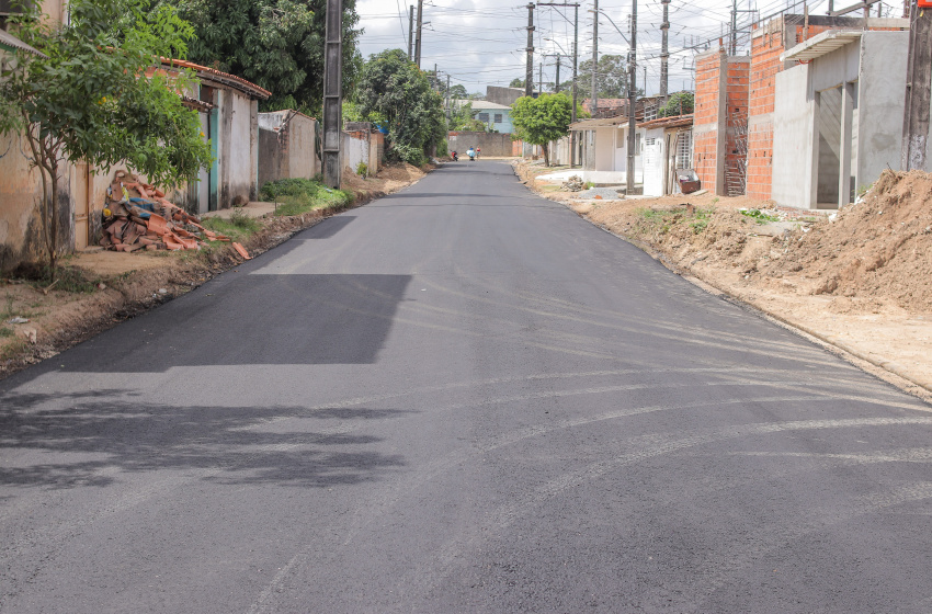 Rua da Subestação no Clima Bom recebe pavimentação asfáltica