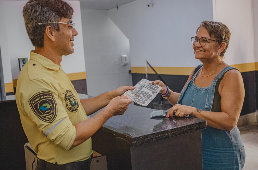 Placas de veículos perdidas durante fortes chuvas podem ser recuperadas no DMTT