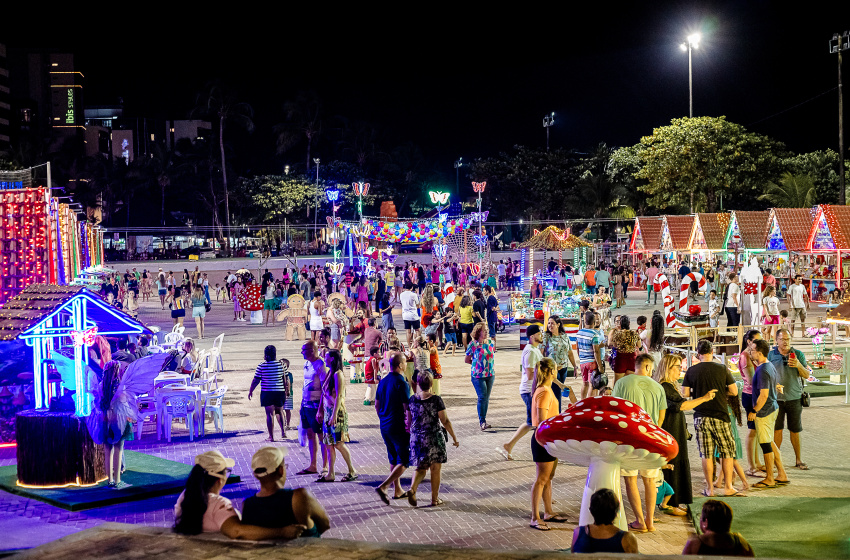 No Mês das Crianças, Prefeitura inaugura Vila Encantada na Praça Multieventos