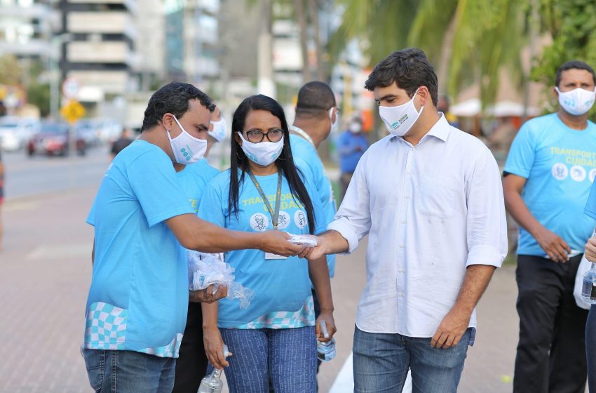 Transporte Cuidado: Prefeitura e Feltrase distribuem 3 mil máscaras na orla
