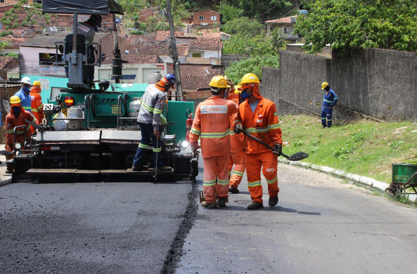 Prefeitura de Maceió avança com serviços de pavimentação asfáltica na Chã da Jaqueira