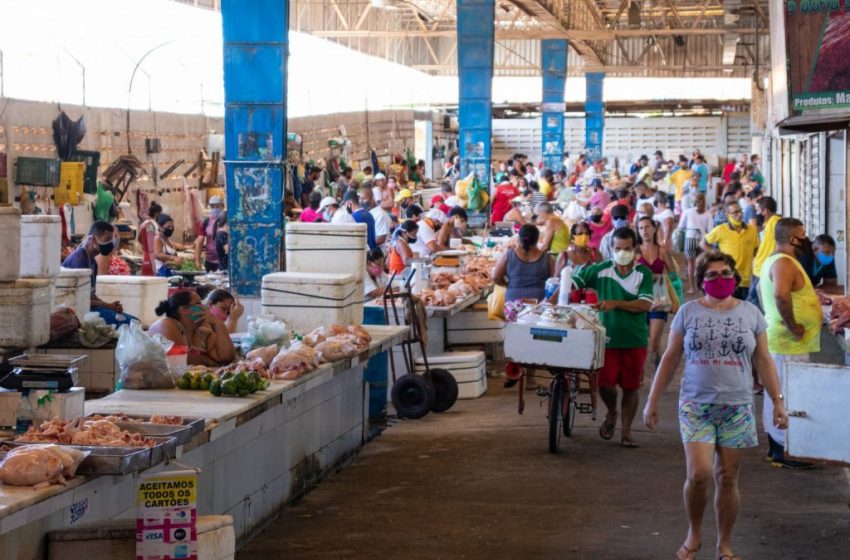 Mercados, feiras-livres e shoppings populares funcionarão com horário especial na sexta (31)