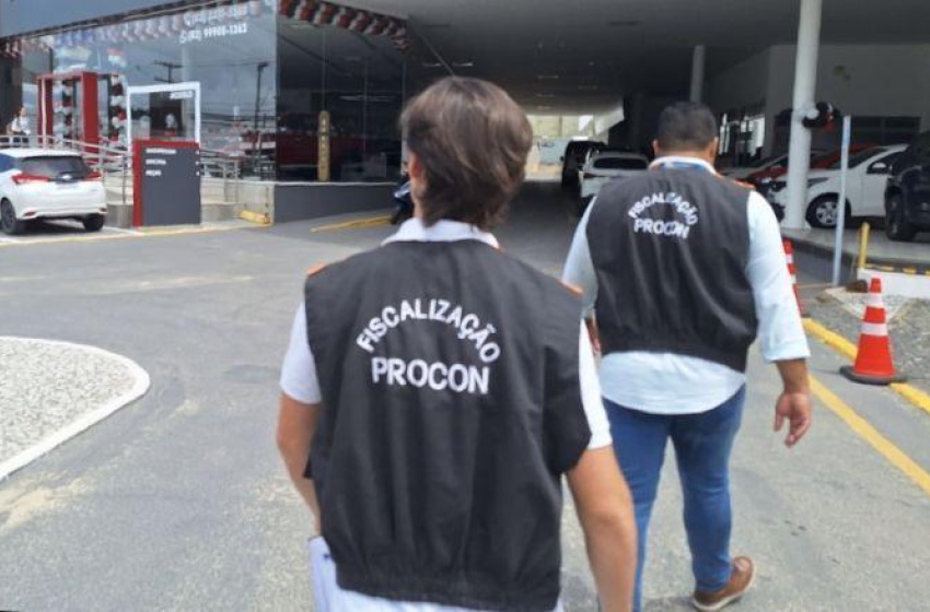 Procon Maceió fiscaliza concessionárias de veículos