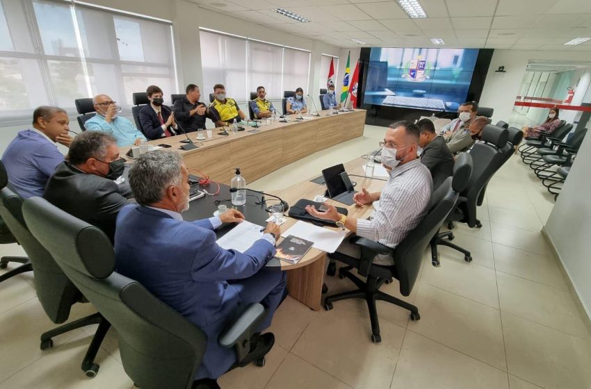 Superintendente da SMTT e comissão do órgão participam de reunião no Ministério Público Estadual