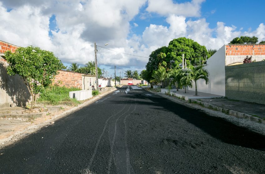 Revitaliza Maceió entrega pavimentação de mais três ruas na Cidade Universitária