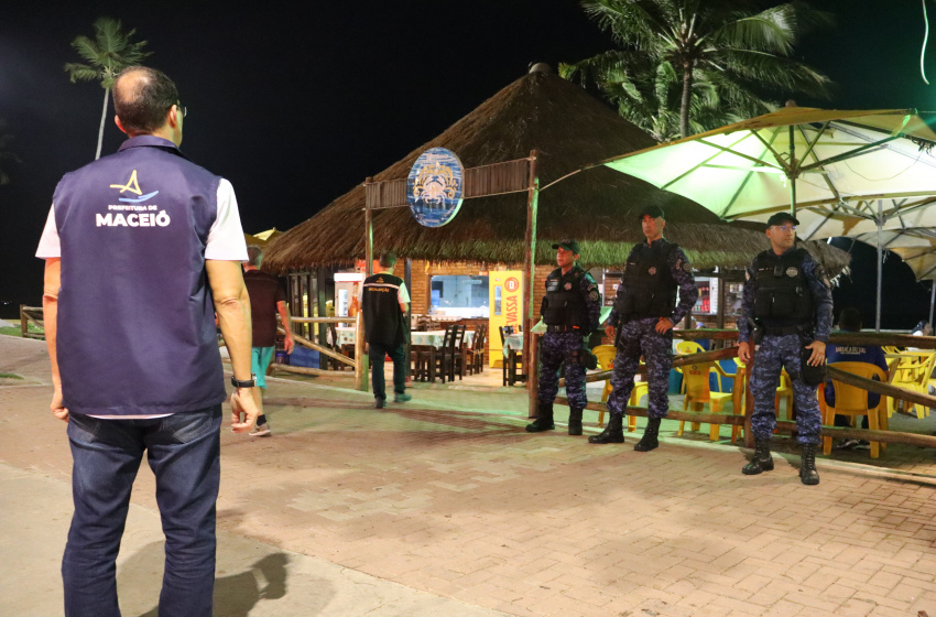 Segurança Cidadã notifica bares e restaurantes da orla marítima de Maceió