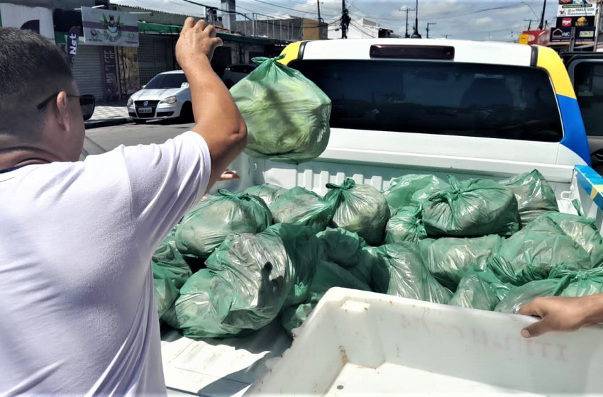 Vigilância Sanitária de Maceió apreende 380 kg de alimentos estragados em supermercado no Jacintinho