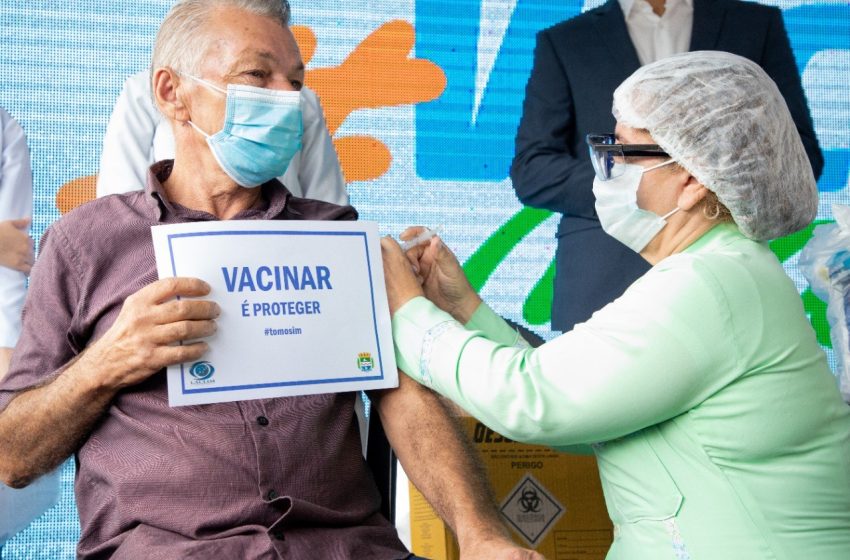 Em três dias, Maceió imuniza quase 3 mil profissionais de saúde e idosos