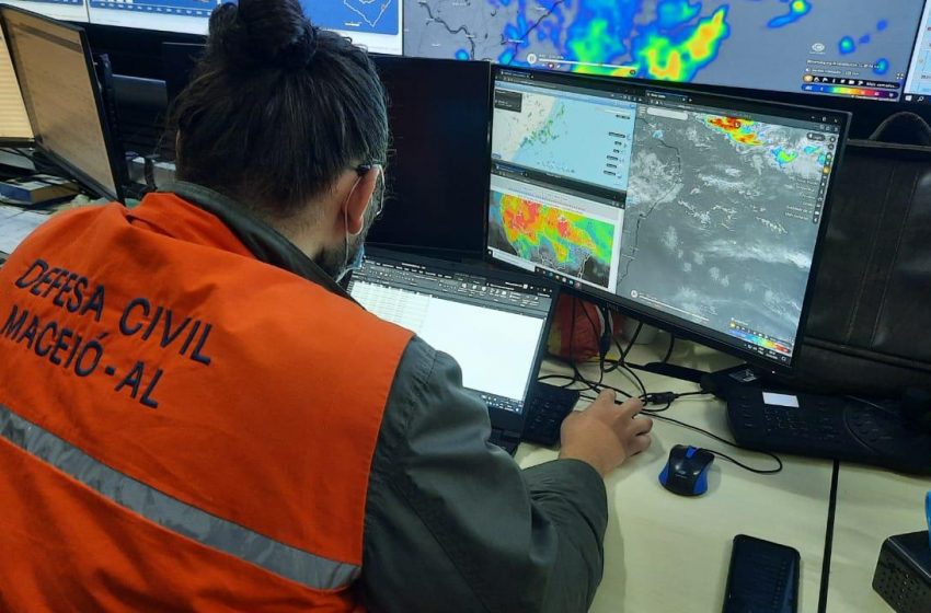 Avisos de chuva mantém Defesa Civil de Maceió em Nível Operacional de Atenção