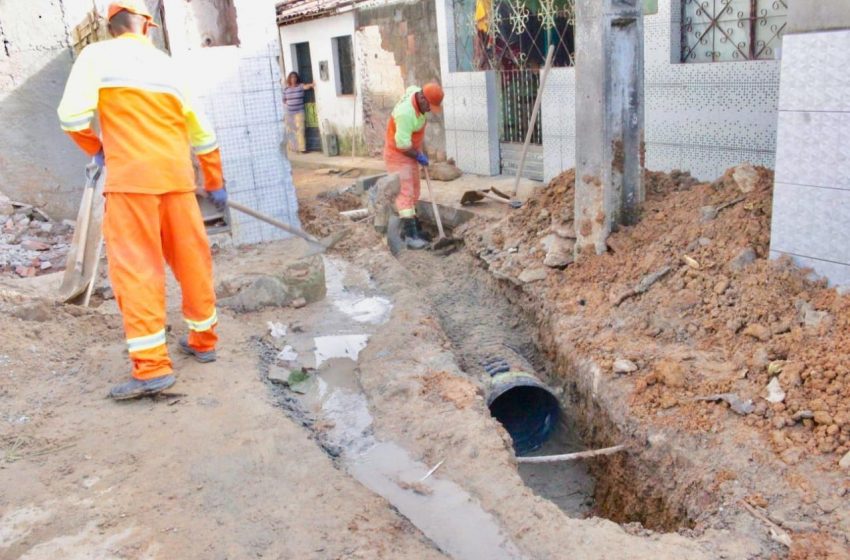 Infraestrutura inicia implantação de drenagem em ruas do Conjunto Frei Damião