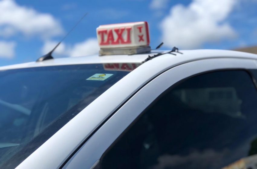 Permissionários de táxis devem regularizar pendências até esta terça-feira (20)