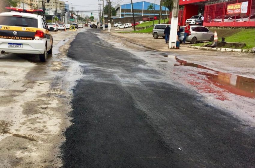 Infraestrutura libera Avenida Gustavo Paiva para tráfego de veículos após obras de desobstrução