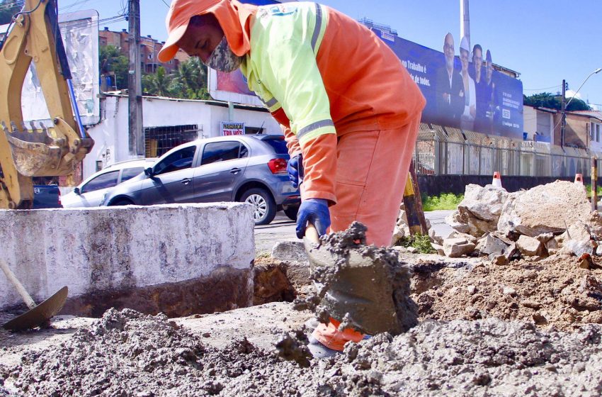 Infraestrutura segue com manutenção e limpeza de galerias pluviais