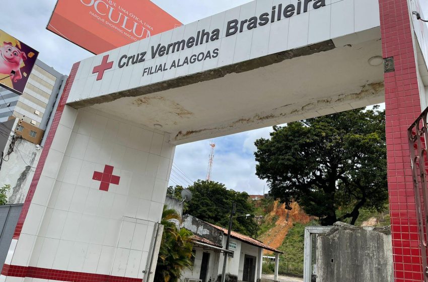 Sede da Cruz Vermelha Alagoas passa por limpeza nesta quarta-feira (8)