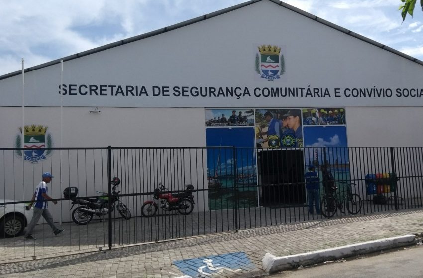 Prefeitura alerta sobre venda de alvarás falsos para ambulantes na orla de Maceió