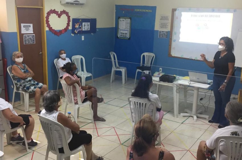 Cras Cacilda Sampaio realiza palestra sobre prevenção ao suicídio para idosos