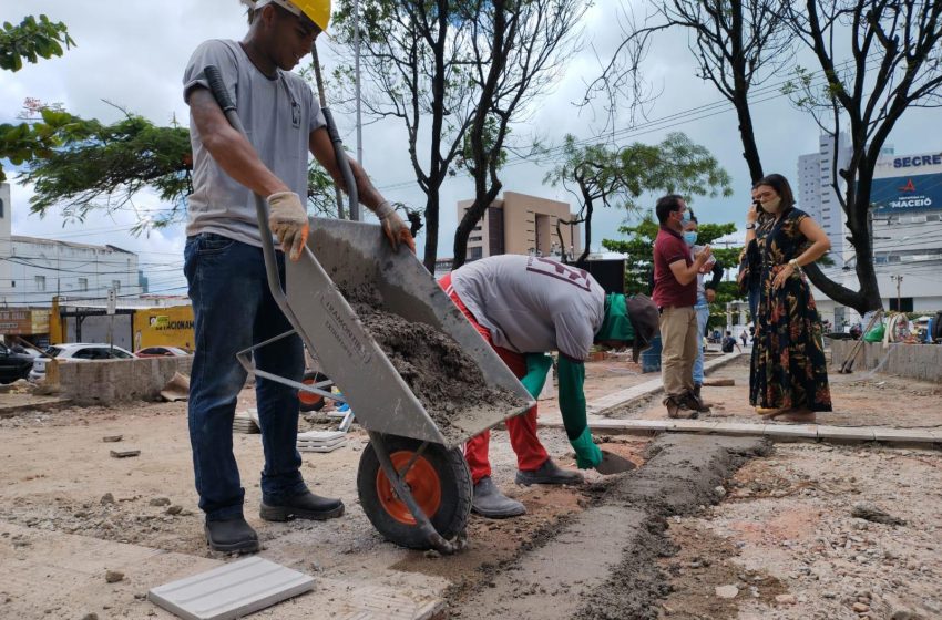 Prefeitura inicia obras de revitalização da Praça dos Palmares, no Centro de Maceió