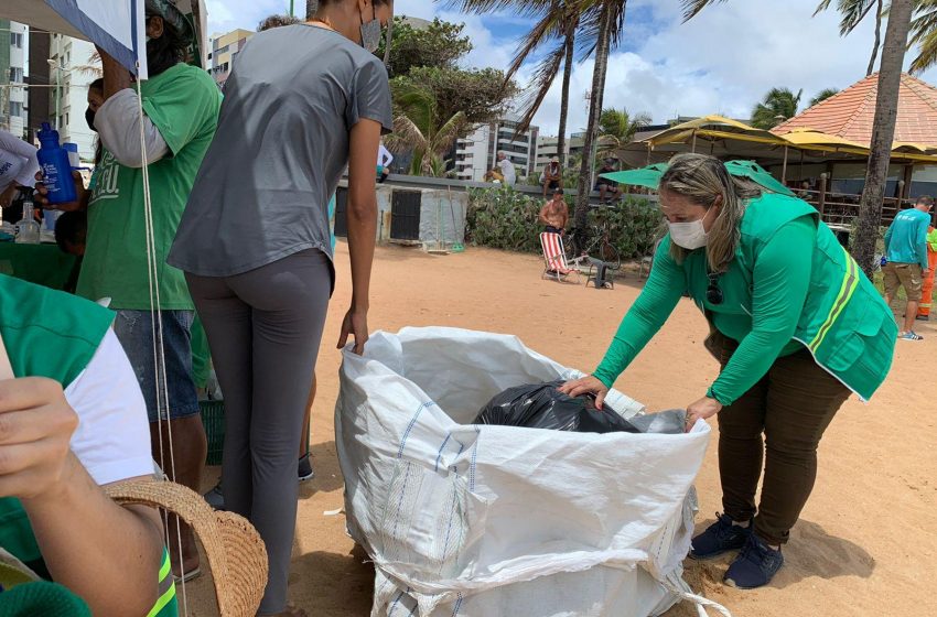 Recicla Maceió: ação retirou mais de 70 quilos de recicláveis na orla marítima da capital