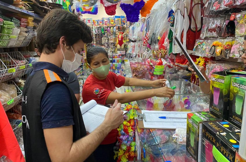 Procon Maceió realiza pesquisa de preços de produtos carnavalescos
