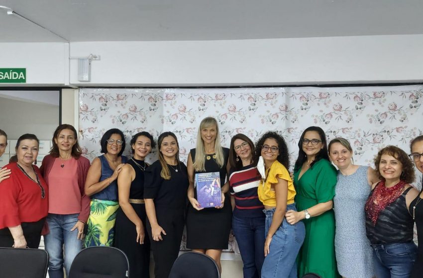Professoras premiadas na I Mostra das Culturas Infantis visitam Educação de Blumenau, em Santa Catarina