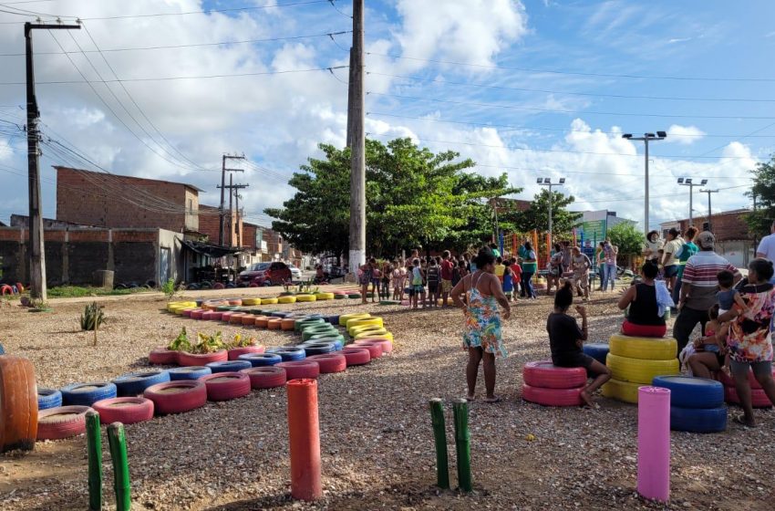 Prefeitura de Maceió revitaliza ponto de lixo no Conjunto Rosane Collor, no bairro Clima Bom
