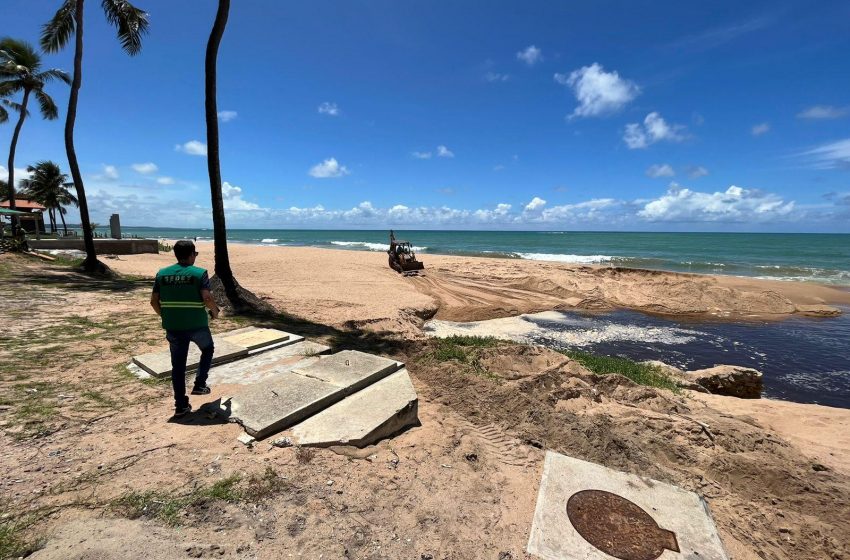 Prefeitura de Maceió notifica construtoras por lançamento de resíduos na Praia da Jatiúca